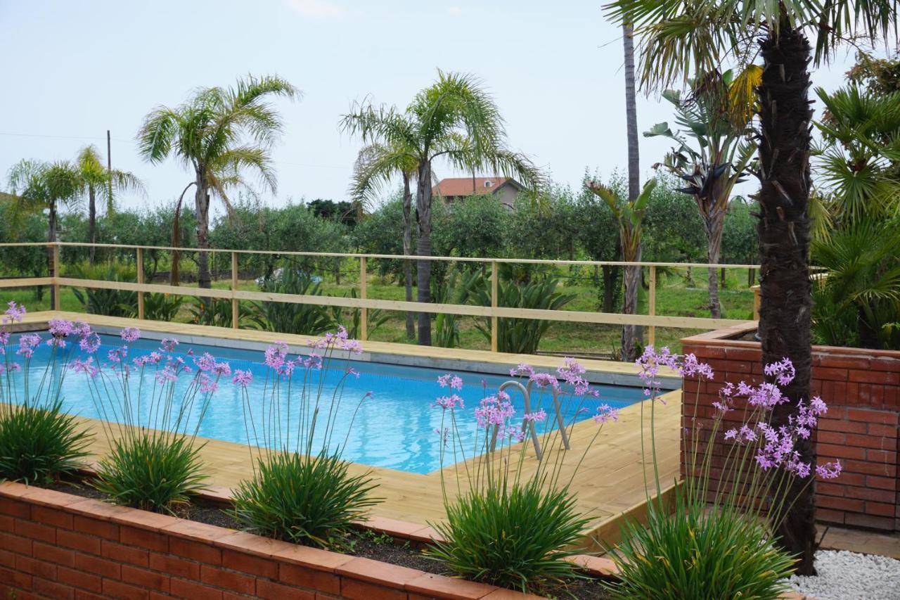 Villa Carolea อาชิเรอาเล ภายนอก รูปภาพ